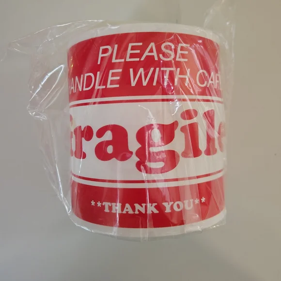NEW Big 6" X 4" Red Fragile Handle With Care Stickers. (300) - Picture 2 of 3